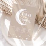 Zwei der Mond Beige zum Geburtstag Einladung<br><div class="desc">Ein "Two the Moon"-Design mit beigefarbenem Hintergrund - perfekt für das Moon-Thema Ihres Kleinen zum 2. Geburtstag! In diesem Design können Sie die Farbe des Hintergrunds,  des Mondtypografieelements und auch das Sternmuster unten bearbeiten.</div>