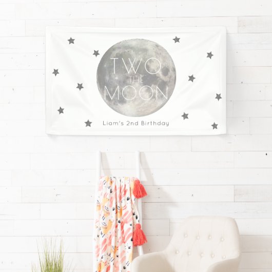 Zwei der weißen Silberjungen des Mond 2. Geburtsta Banner (Insitu)