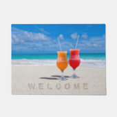 Zwei Drinks Beach House Fußmatte (Vorderseite)