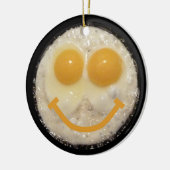 Zwei Eier im Bratpfanne mit Lächeln Keramik Ornament (Links)