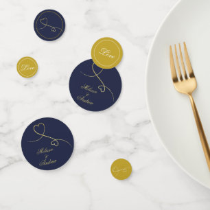 Zwei elegante Goldherzen Hochzeit von Navy Blue Konfetti