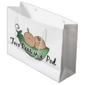 Zwei Erbsen in einer großen Geschenktüte - Zwillin (Vorderseite Schrägansicht)