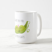 Zwei Erbsen in einer Kaffee-Tasse Kaffeetasse (VorderseiteRechts)