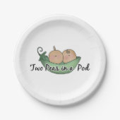 Zwei Erbsen in einer Papiertüte aus Party Pappteller (Vorderseite)