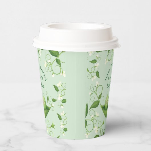 Zwei Erbsen in einer Pod-Baby-Dusche Pappbecher (Rechts)