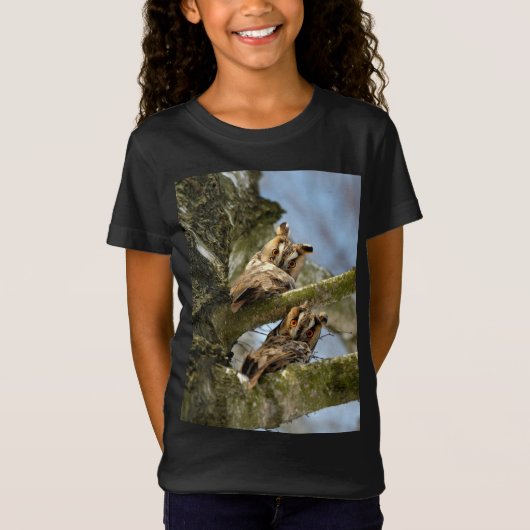 Zwei Eulen im Wald, Vögel, wild lebende Tiere T-Shirt (Vorderseite)