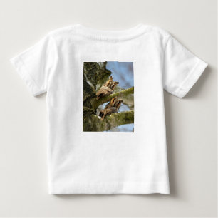 Zwei Eulen im Wald, Vögel, Wildtiere Baby T-shirt