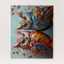 Zwei farbenfrohe Owels