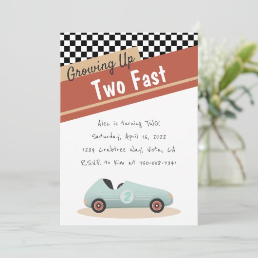 Zwei Fast Car Thema einzigartig Gelb Rot Schwarz Einladung (Stehend Vorderseite)