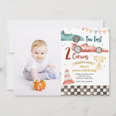 Zwei fast zwei neugierige Einladung mit Foto (Vorderseite)