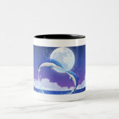 Zwei Flasche-rochen das Delphinherausspringen des Zweifarbige Tasse (Mittel)