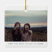 Zwei Foto Friends Minimalistisch Holiday Keepake Keramikornament (Rückseite)