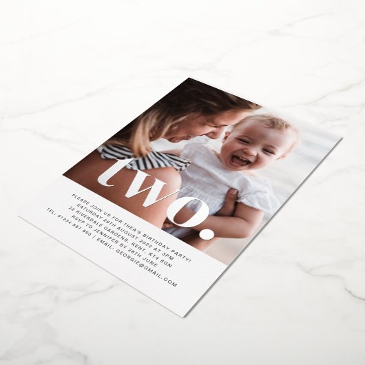 Zwei Fotos Erster Geburtstag Silber Folieneinladung (Gedreht)