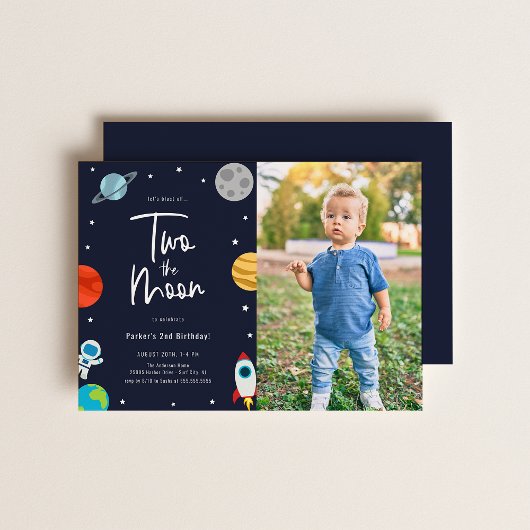 Zwei Fotos zum Thema "Moon Space" Einladung