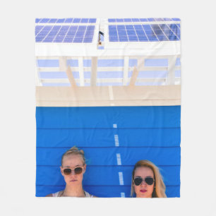 Zwei Frauen machen Selbstfotografie Fleecedecke
