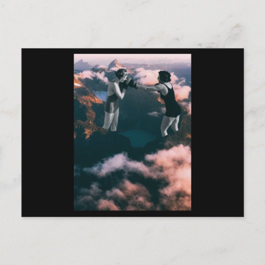 Zwei Frauen spielen Boxen. Collage Art. Postkarte (Vorderseite)