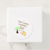 Zwei fröhliche Camping-Kinder zum 2. Geburtstag Geschenkanhänger (Beispiel)