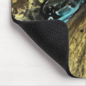 Zwei Frösche hängen aus Mousepad (Ecke)