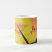 Zwei gelbe Blumen Kaffeetasse (Mittel)