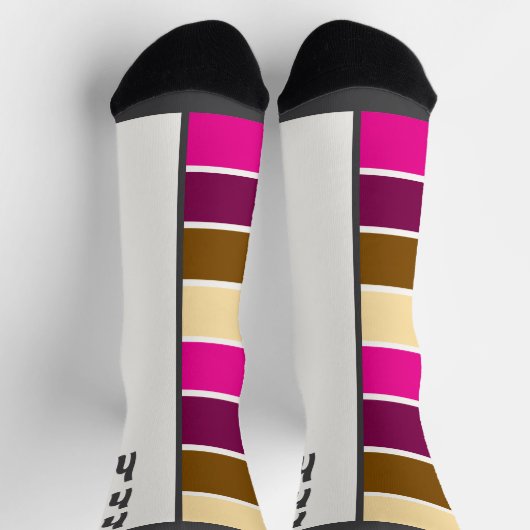 Zwei Gesichtsocken, Text und Streifen Socken (Oben)