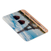 Zwei Glas Wein mit Eiffelturm Magnet (Rechte Seite)