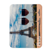 Zwei Glas Wein mit Eiffelturm Magnet (Vertikal)