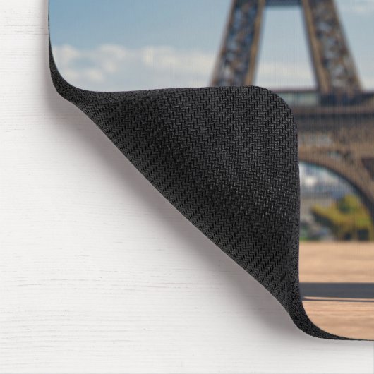 Zwei Glas Wein mit Eiffelturm Mousepad (Ecke)