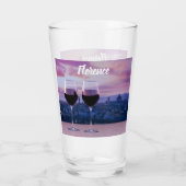 Zwei Gläser Rotwein auf der Silhouette von Florenz (Rückseite)