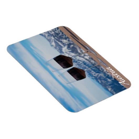 Zwei Gläser Rotwein gegen Berge Magnet (Rechte Seite)