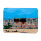 Zwei Gläser Rotwein mit Blick auf Dubrovnik Mag Magnet (Horizontal)