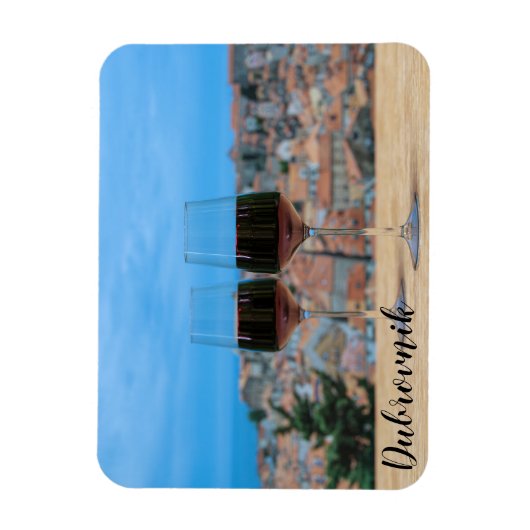 Zwei Gläser Rotwein mit Blick auf Dubrovnik Mag Magnet (Vertikal)