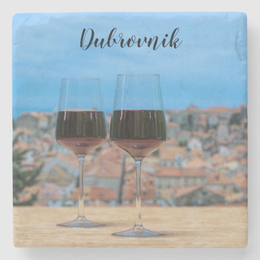 Zwei Gläser Rotwein mit Blick auf Dubrovnik Steinuntersetzer (Vorderseite)