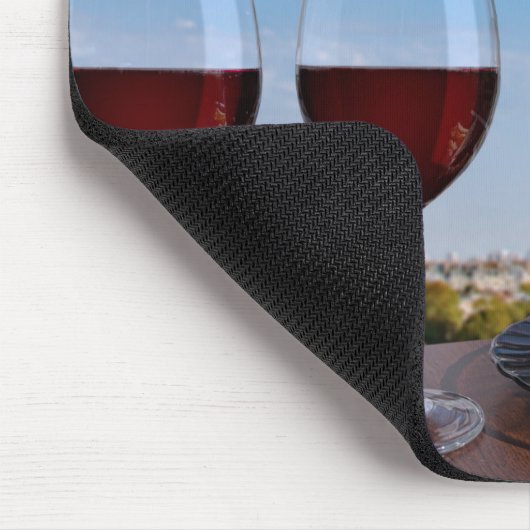 Zwei Gläser Wein im Café von Paris Mousepad (Ecke)