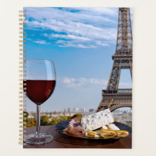 Zwei Gläser Wein im Café von Paris Planer