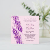 Zwei gleiche Pfauenfedern Einladung (Stehend Vorderseite)