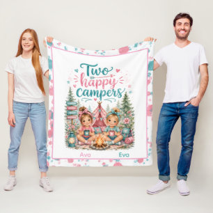 Zwei glückliche Camper Zwilling Mädchen Geburtstag Fleecedecke