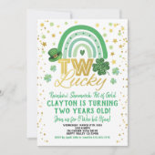 Zwei glückliche Kinder 2. Geburtstag St. Patrick's Einladung (Vorderseite)