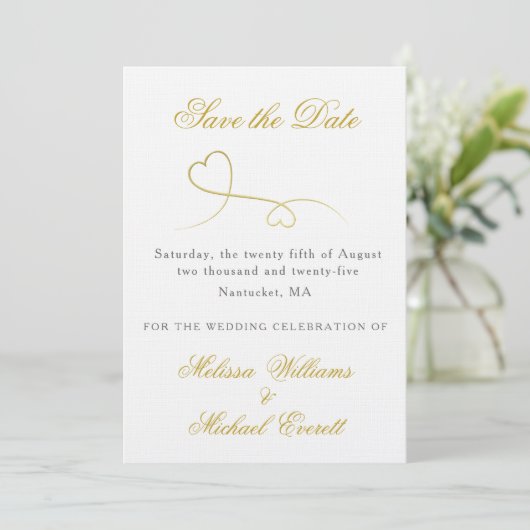 Zwei Gold Hearts | Elegant Minimal Save the Date Einladung (Stehend Vorderseite)