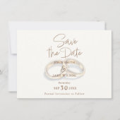 Zwei goldene Hochzeitsringe mutierten Save the Dat Date (Vorderseite)