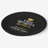Zwei Grad Hotter - Name - Schwarzer Abschluss Pappteller (Schrägansicht)