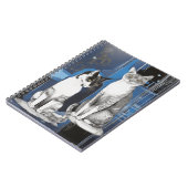 Zwei graue Katzen im Abstrakten Hintergrund Notizblock (Linke Seite)