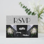 Zwei Grooms Hochzeitstuxen UAWG RSVP Karte (Stehend Vorderseite)
