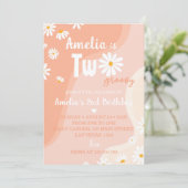 Zwei Groovy Daisy 2. Geburtstag Einladung (Stehend Vorderseite)