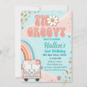 Zwei Groovy Retro Daisy Rainbow 2. Geburtstag Einladung (Vorderseite)