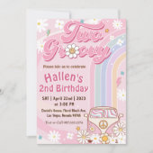 Zwei Groovy Retro Daisy Rainbow 2. Geburtstag Einladung (Vorderseite)