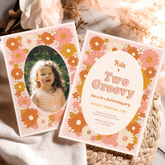 Zwei Groovy Retro Floral 2. Geburtstag Einladung