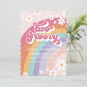 Zwei Groovy Retro Rainbow 2. Geburtstag Einladung (Stehend Vorderseite)