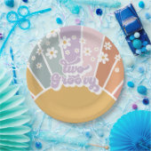 Zwei Groovy Retro Sunshine Rainbow Daisy Pappteller (Party)