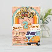 ZWEI Groovy zum Geburtstag Einladung (Stehend Vorderseite)