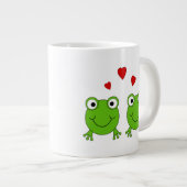 Zwei grüne Frösche mit roten Herzen. Jumbo-Tasse (Vorderseite Rechts)